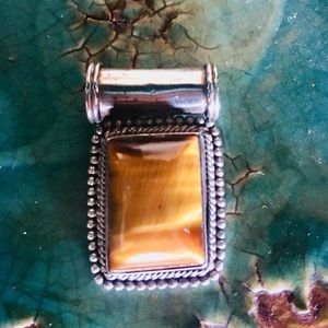Tiger Eye .925 Pendant